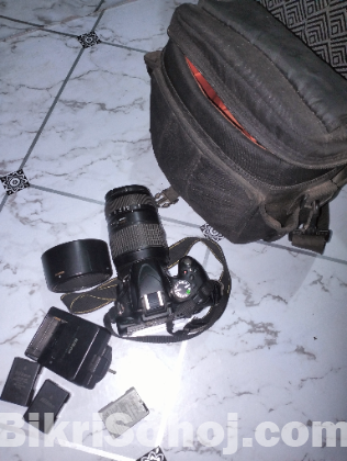 Nikon D5100 Camera with Lens,charger,battery